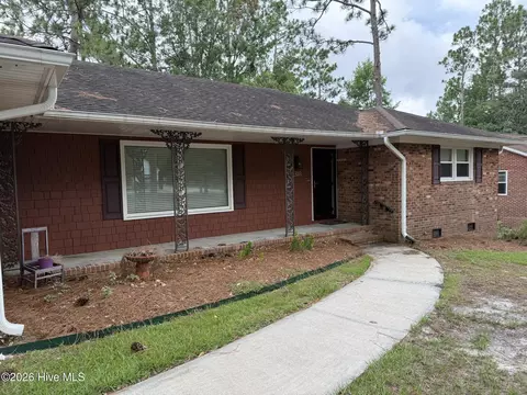 1318 N Shore Dr, Southport, NC 28461