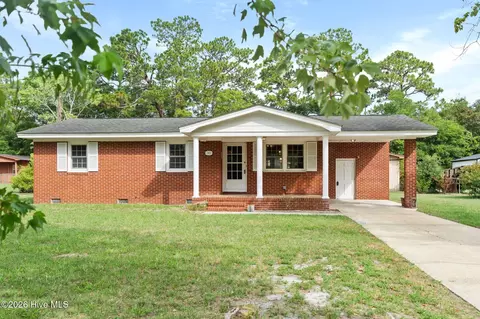 30 Northwood Dr, Wilmington, NC 28405