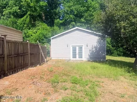 6323 Strawfield Dr, Wilmington, NC 28405