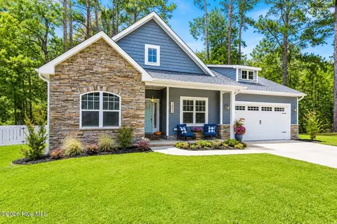 3826 Timber Stream Dr, Southport, NC 28461