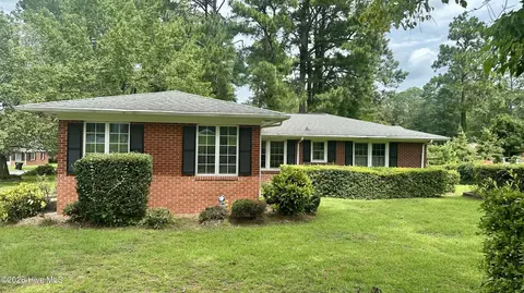 Exterior - 101 E Vance St, Williamston, NC 27892 photo 5 of 7