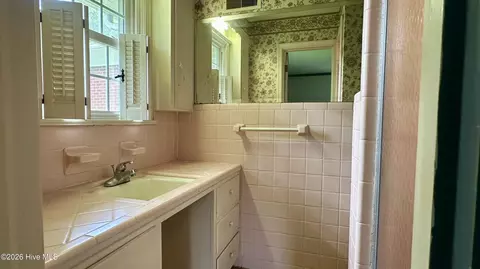 Bath - 101 E Vance St, Williamston, NC 27892 photo 5 of 7