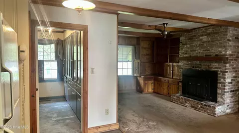 Entry Way - 101 E Vance St, Williamston, NC 27892 photo 4 of 4