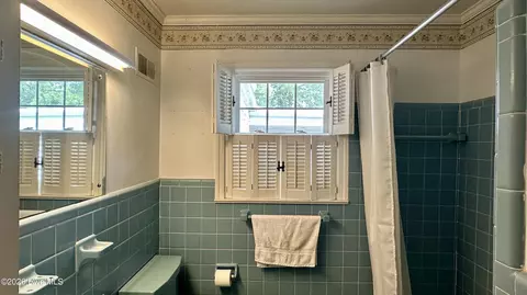 Bath - 101 E Vance St, Williamston, NC 27892 photo 3 of 7