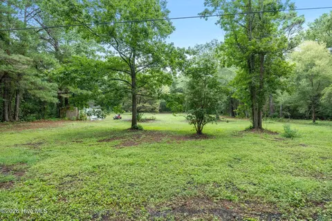 1305 Burnett Rd, Wilmington, NC 28409