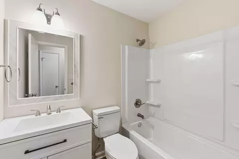 Bath - 3624 Zurich Rd, Augusta, GA 30906 photo 1 of 2