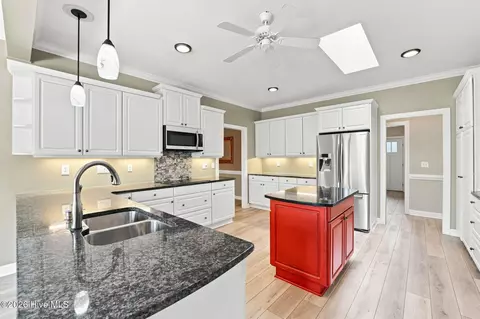 Kitchen - 10 Eldorado Ln, Pinehurst, NC 28374 photo 3 of 5