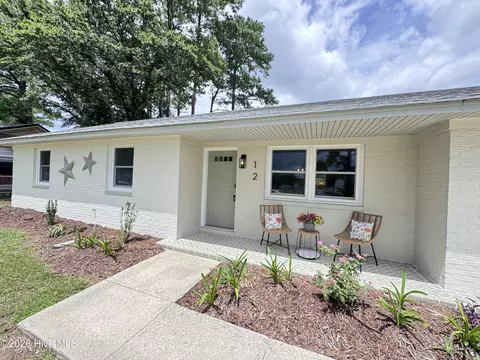 12 Diamond Dr, Castle Hayne, NC 28429