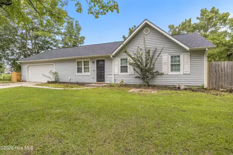 209 Rawls Ct, Jacksonville, NC 28540