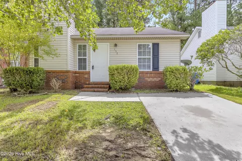 152 Brenda Dr, Jacksonville, NC 28546
