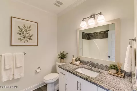 Bath - 805 Upington Ln, Evans, GA 30809 photo 11 of 12
