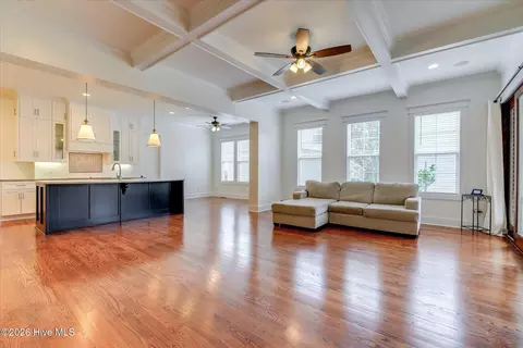 Living - 805 Upington Ln, Evans, GA 30809 photo 3 of 8