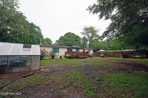 Exterior - 21 Warwick Ct, Hampstead, NC 28443 photo 13 of 17