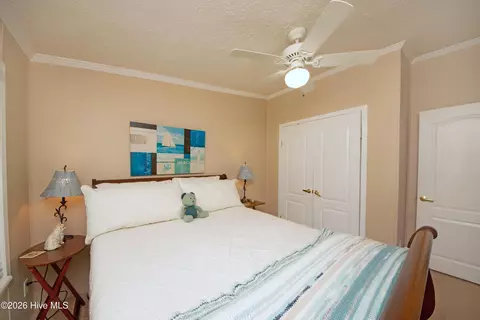Bedroom - 21 Warwick Ct, Hampstead, NC 28443 photo 3 of 8