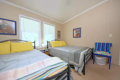 Bedroom - 21 Warwick Ct, Hampstead, NC 28443 photo 2 of 8