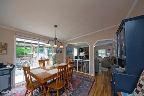 Dining - 21 Warwick Ct, Hampstead, NC 28443 photo 1 of 3