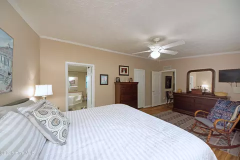 Bedroom - 21 Warwick Ct, Hampstead, NC 28443 photo 7 of 8
