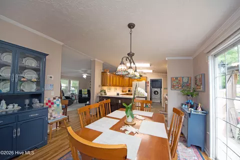 Dining - 21 Warwick Ct, Hampstead, NC 28443 photo 3 of 3