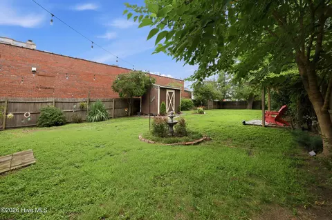 Exterior - 122 E 2nd St, Washington, NC 27889 photo 8 of 16