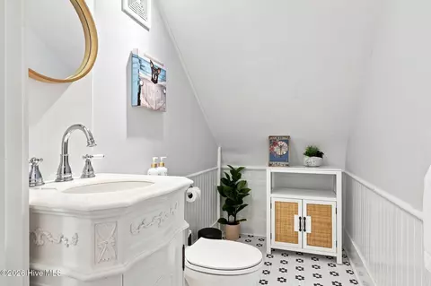 Bath - 122 E 2nd St, Washington, NC 27889 photo 1 of 4