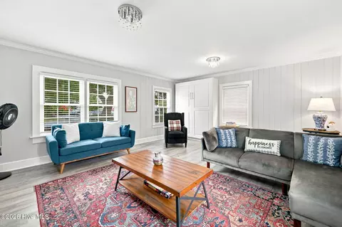 Living - 122 E 2nd St, Washington, NC 27889 photo 2 of 3