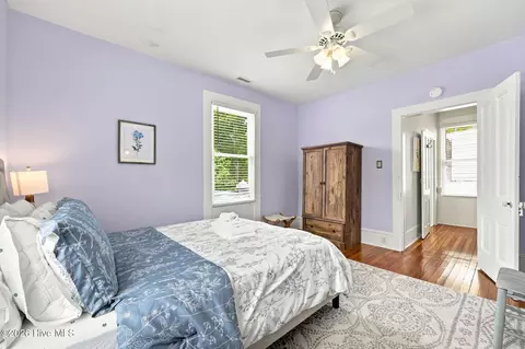 Bedroom - 122 E 2nd St, Washington, NC 27889 photo 3 of 7