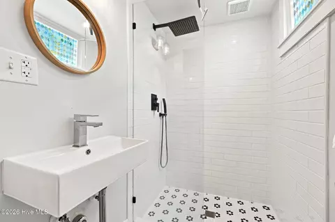 Bath - 122 E 2nd St, Washington, NC 27889 photo 2 of 4