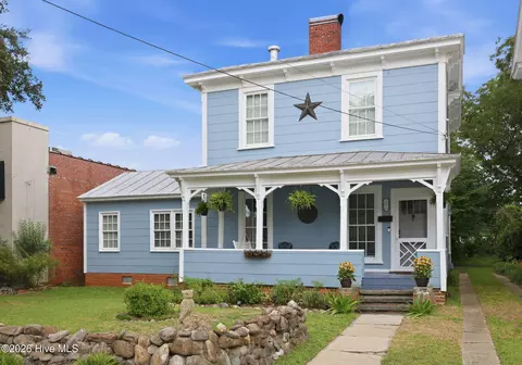 Exterior - 122 E 2nd St, Washington, NC 27889 photo 2 of 16