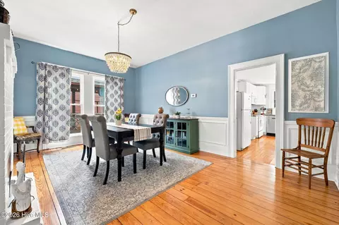 Dining - 122 E 2nd St, Washington, NC 27889 photo 1 of 3