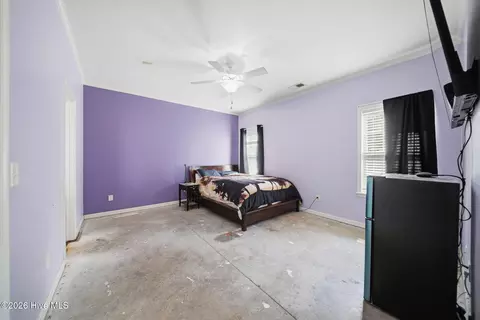 Bedroom - 105 Penquin Pl, Hampstead, NC 28443 photo 1 of 10