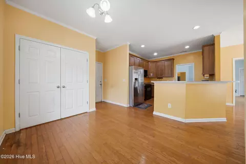 Entry Way - 105 Penquin Pl, Hampstead, NC 28443 photo 4 of 5