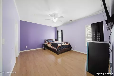 Bedroom - 105 Penquin Pl, Hampstead, NC 28443 photo 2 of 10