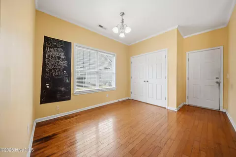 Entry Way - 105 Penquin Pl, Hampstead, NC 28443 photo 3 of 5