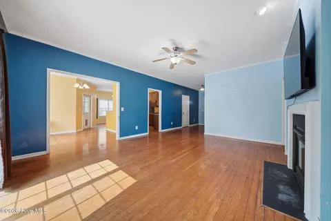 Living - 105 Penquin Pl, Hampstead, NC 28443 photo 5 of 5