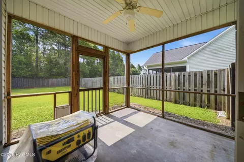 Exterior - 105 Penquin Pl, Hampstead, NC 28443 photo 5 of 8