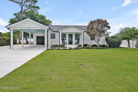 116 River Dr, Southport, NC 28461