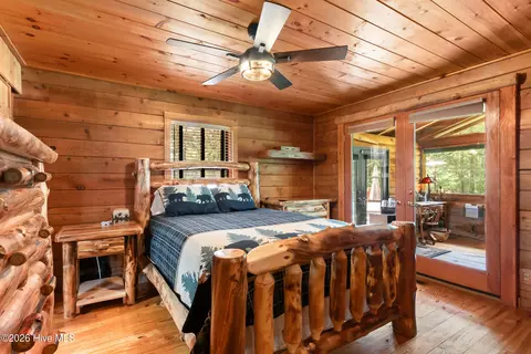 Bedroom - 614 Rockridge Rd, Murphy, NC 28906 photo 3 of 13