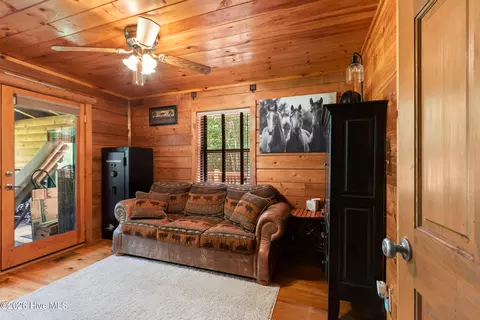 Bedroom - 614 Rockridge Rd, Murphy, NC 28906 photo 7 of 13