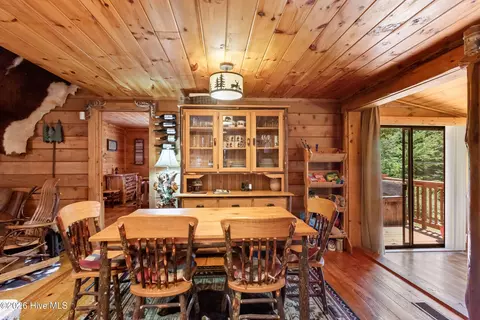 Dining - 614 Rockridge Rd, Murphy, NC 28906 photo 3 of 6
