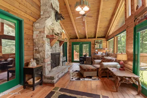 Exterior - 614 Rockridge Rd, Murphy, NC 28906 photo 6 of 26