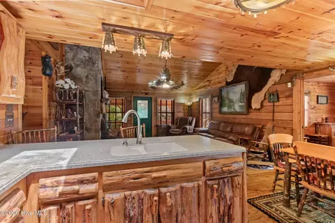 Kitchen - 614 Rockridge Rd, Murphy, NC 28906 photo 5 of 6