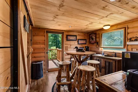 Dining - 614 Rockridge Rd, Murphy, NC 28906 photo 4 of 6
