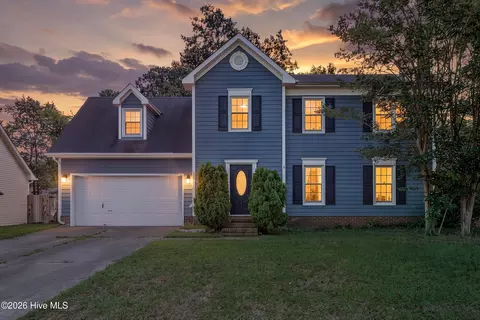 109 Archdale Dr, Jacksonville, NC 28546