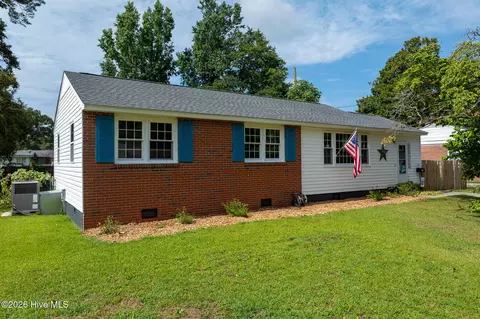 508 Delmar Rd, Jacksonville, NC 28540