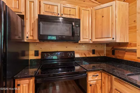 Kitchen - 225 Dawsons Ln, Murphy, NC 28906 photo 6 of 6