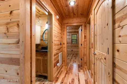 Entry Way - 225 Dawsons Ln, Murphy, NC 28906 photo 1 of 1