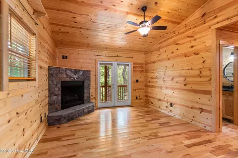 Living - 225 Dawsons Ln, Murphy, NC 28906 photo 1 of 4