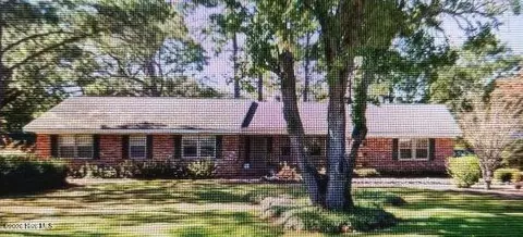 13 Bedford Forest Dr, Wilmington, NC 28412