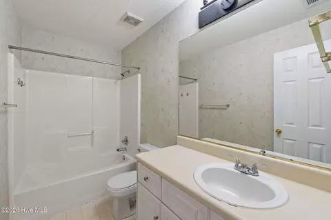Bath - 3009 Mabus Dr, Augusta, GA 30909 photo 1 of 2