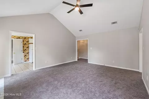 Living - 3009 Mabus Dr, Augusta, GA 30909 photo 2 of 3
